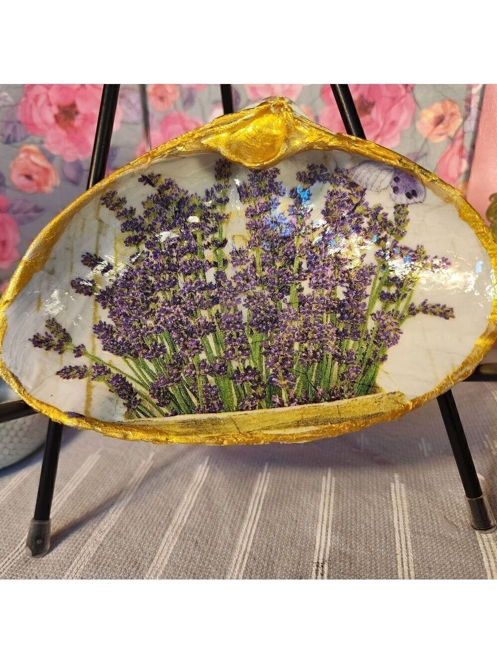 DECOUPAGE CLAM SHELL DECOUPAGE LAVENDER FLOWERS ON A CLAM SHELL TRINKET DISH